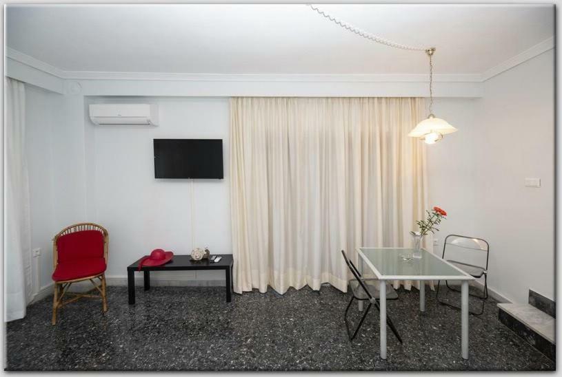 Anni'S Apartments 50M From The Beach Agia Trias Exteriör bild